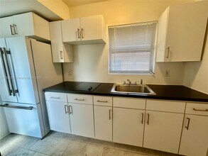 2325 Fillmore St in Hollywood, FL - Building Photo - Building Photo