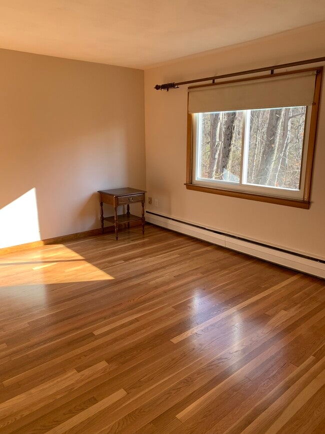 96 Lionel Ave, Unit F in Waltham, MA - Building Photo - Building Photo