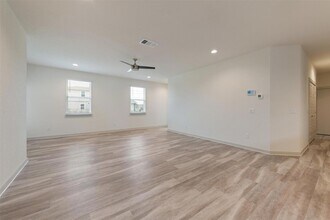 220 Deserti Rd in Leander, TX - Building Photo - Building Photo