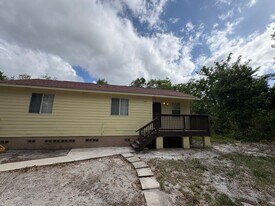 1410 Carolyn Ln in Eustis, FL - Building Photo