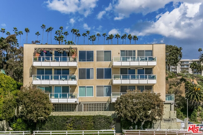 property at 723 Palisades Beach Rd