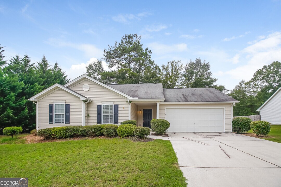 207 Johnny Ln in Dallas, GA - Building Photo