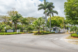 Lakeshore Community in Homestead, FL - Building Photo - Building Photo