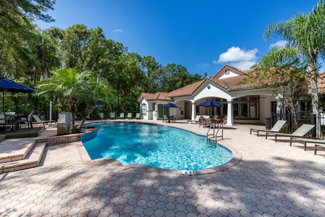 Portofino Apartments in Tampa, FL - Building Photo - Building Photo