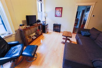 4424 Oakland Ave-Unit -2E in St. Louis, MO - Building Photo - Building Photo