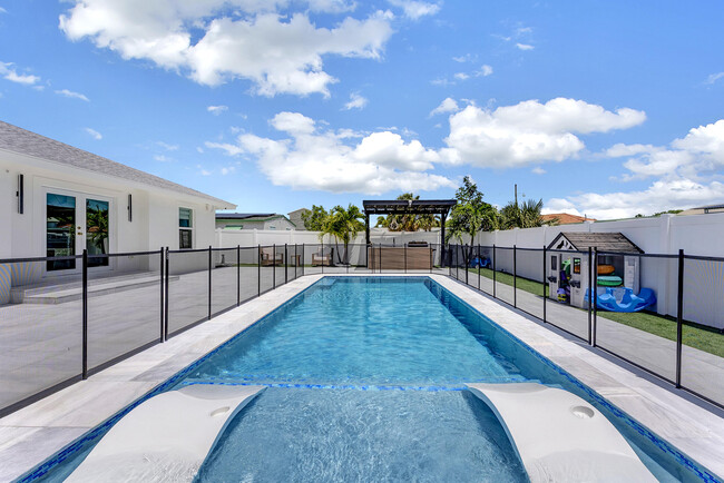 413 SW 15th Ave in Delray Beach, FL - Building Photo - Building Photo
