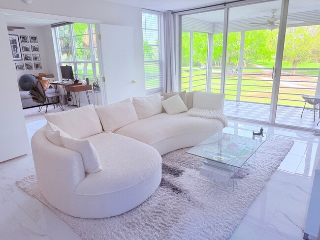 property at 545 Oaks Ln