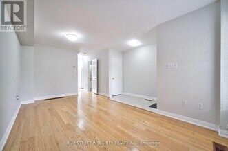 75 Selkirk Dr in Richmond Hill, ON - Building Photo - Building Photo