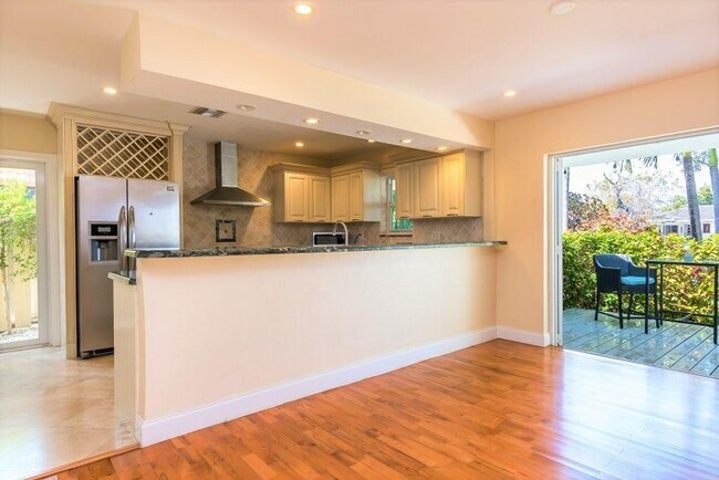 2213 NE 16th St in Fort Lauderdale, FL - Building Photo - Building Photo