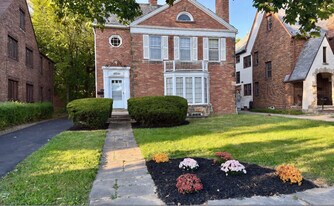 18501 Newell Rd in Shaker Heights, OH - Building Photo