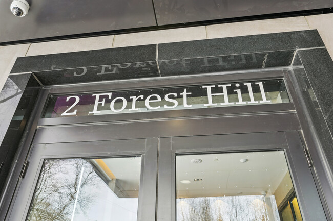 2 Forest Hill Rd in Toronto, ON - Building Photo - Building Photo