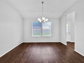 5439 Aloe Ave in Baytown, TX - Building Photo - Building Photo