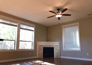 7429 NE 58th Way in Vancouver, WA - Building Photo - Building Photo