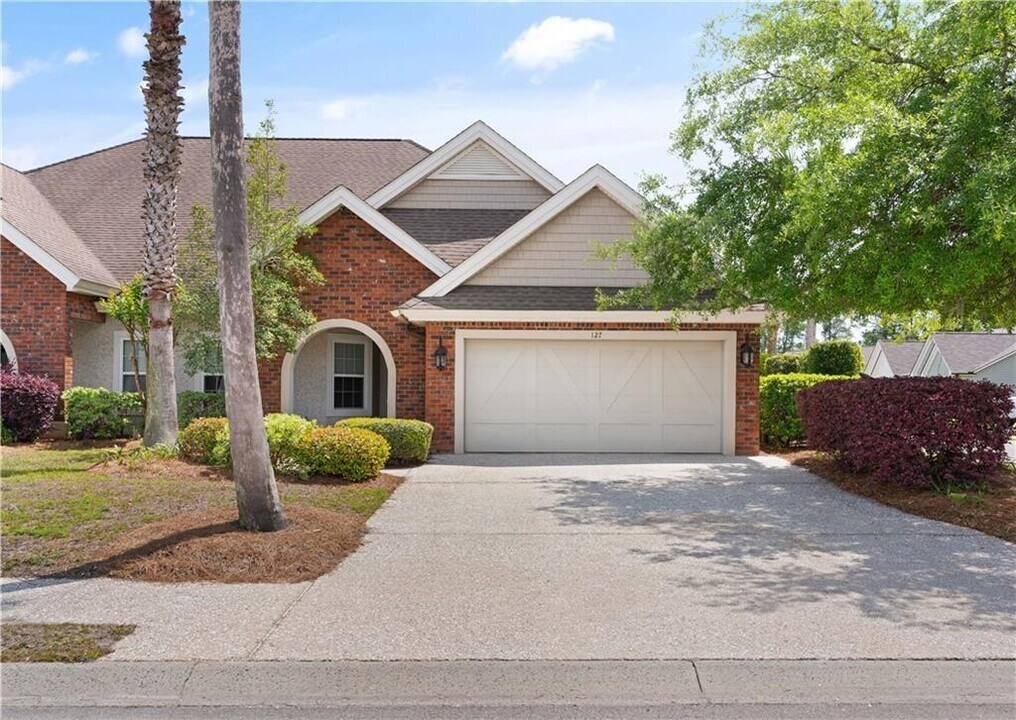 127 Coyote Ln in Brunswick, GA - Building Photo