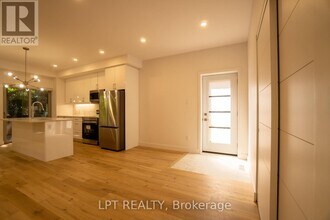14 Stevens Ave in Ottawa, ON - Building Photo - Building Photo