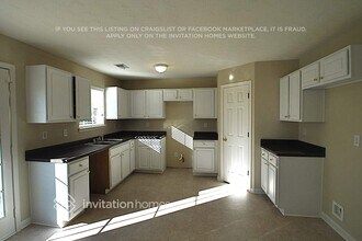 360 Hazelhurst Dr in Covington, GA - Building Photo - Building Photo