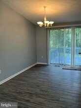 7826 Grassy Garth in Elkridge, MD - Building Photo - Building Photo