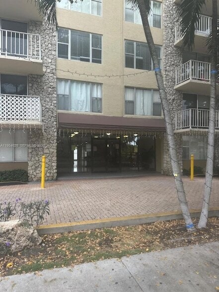 property at 1805 Sans Souci Blvd