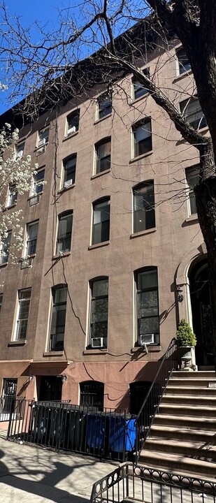 114 East 37th Street in New York, NY - Building Photo