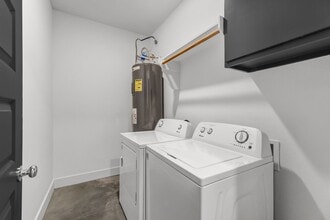 3013 Alpha Wolf Ct in College Station, TX - Building Photo - Building Photo