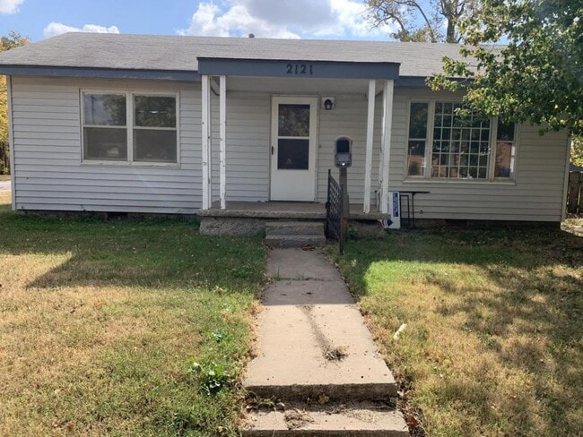 property at 2121 E Eucalyptus Ave