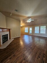 305 SW 39th St in Moore, OK - Building Photo - Building Photo
