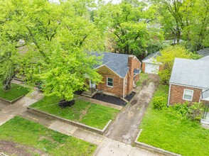 922 Wilmington Ave in Dayton, OH - Building Photo - Building Photo
