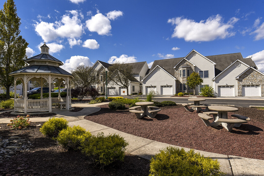 Springhouse Townhomes in Allentown, PA - Building Photo