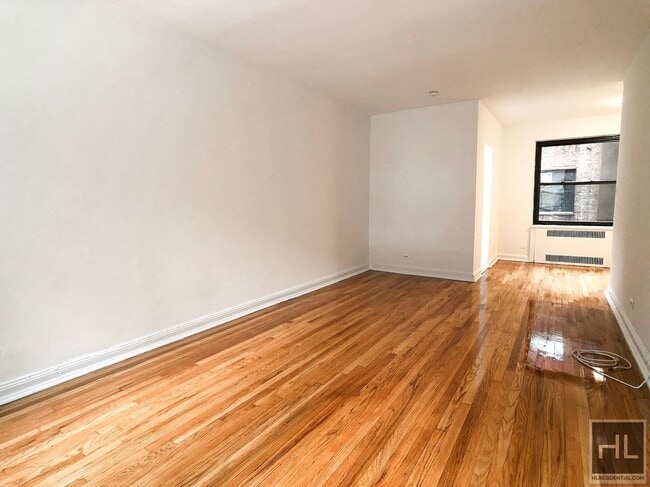 EAST 55 STREET in New York, NY - Building Photo - Building Photo