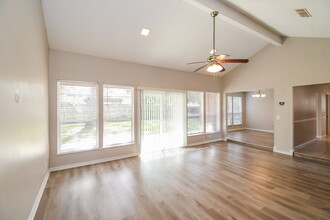 1496 Clover Ave in Orange Park, FL - Building Photo - Building Photo