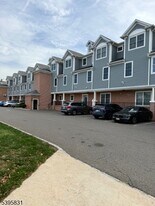 1 Elizabeth St in Raritan, NJ - Building Photo