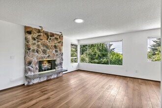 8832 20th Ave SW in Seattle, WA - Building Photo - Building Photo