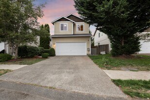 19510 12th Ave Ct E in Spanaway, WA - Building Photo