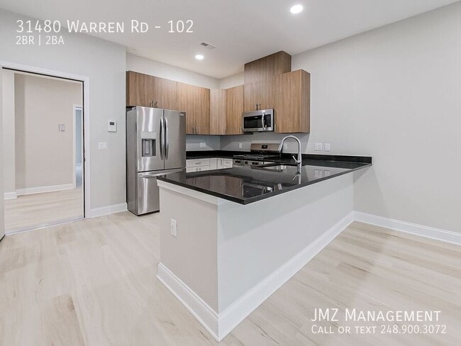 31480 Warren Rd in Westland, MI - Building Photo - Building Photo