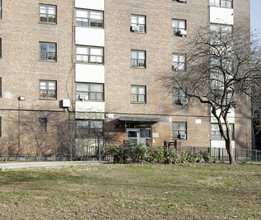 Soundivew Houses in Bronx, NY - Building Photo - Building Photo