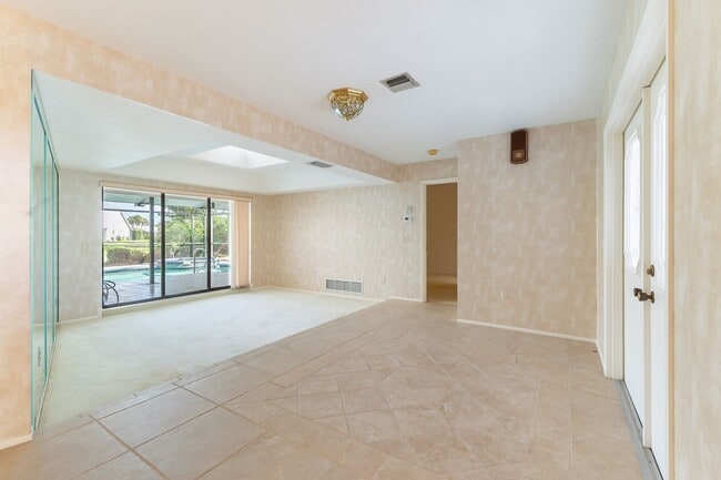 534 Warwick Ln in Venice, FL - Building Photo - Building Photo