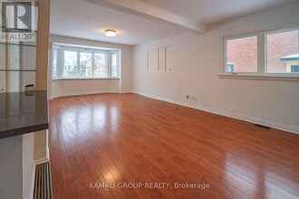 46 Centre St E in Richmond Hill, ON - Building Photo - Building Photo