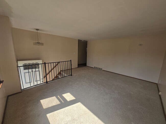 92 Guilford St in Buffalo, NY - Building Photo - Building Photo