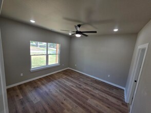 325 E Nashville St in Greenwood, AR - Building Photo - Building Photo