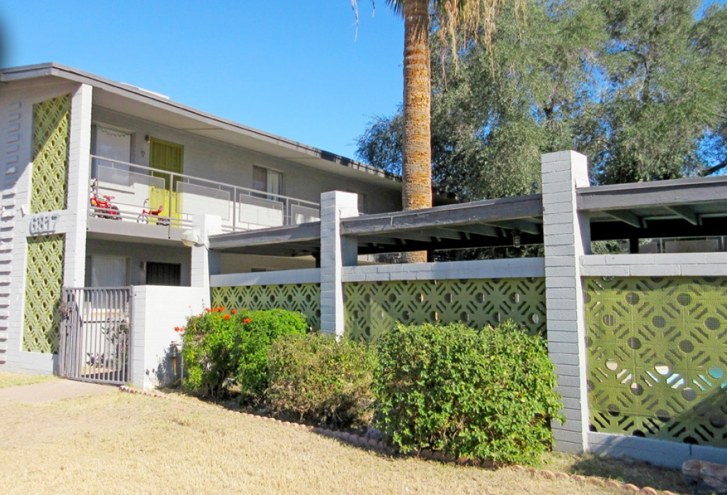 Silver Oaks Apartments in Phoenix, AZ - Building Photo