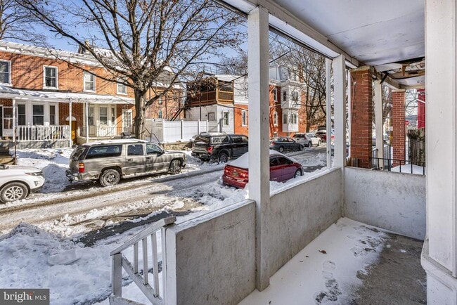 property at 1402 W 3rd St