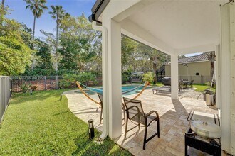 1367 Camellia Cir in Weston, FL - Building Photo - Building Photo