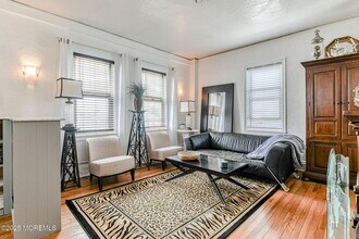 400 Deal Lake Dr in Asbury Park, NJ - Foto de edificio - Building Photo