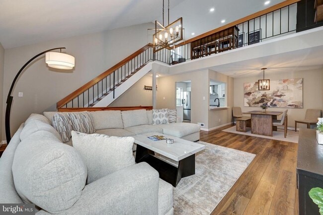 property at 256 Everly Ct