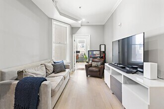 313 Washington St in Hoboken, NJ - Building Photo - Building Photo