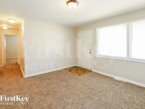 7405 E 49th Terrace in Kansas City, MO - Building Photo - Building Photo