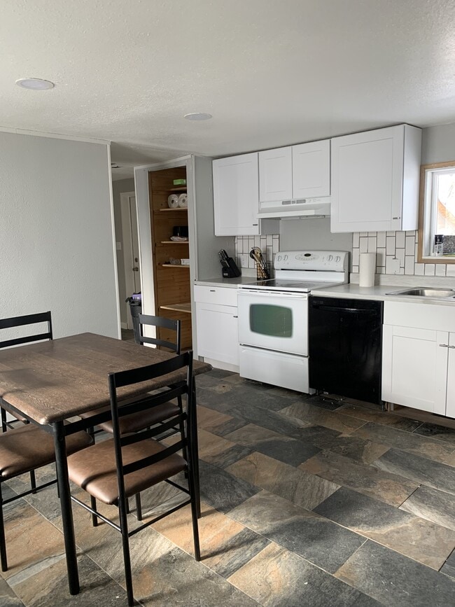 property at 4746 E Skyline Dr