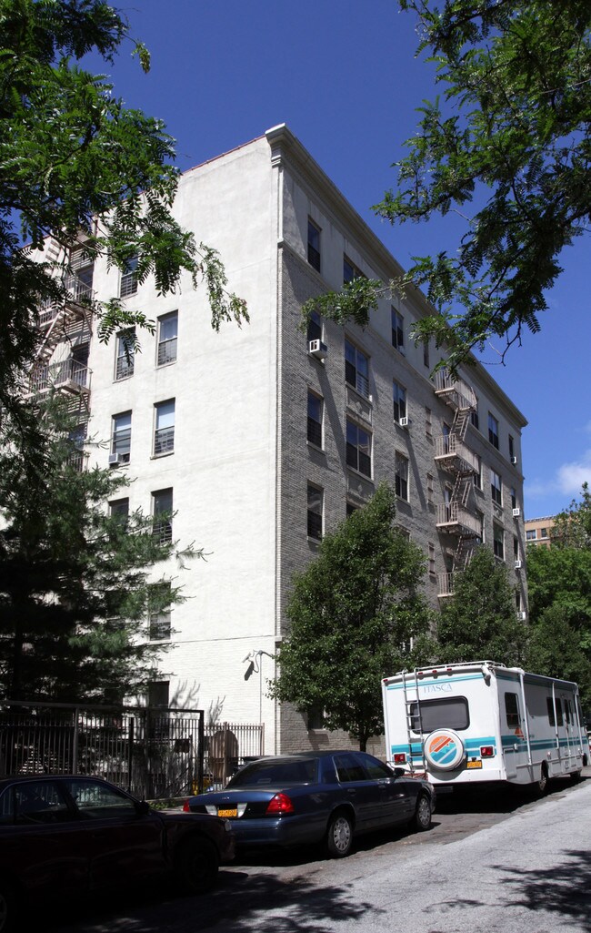 310 W 153rd St in New York, NY - Foto de edificio - Building Photo