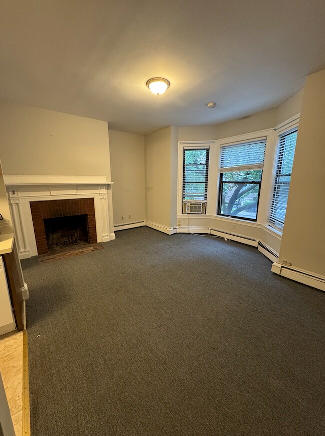 25 Stearns Rd, Unit 1 in Brookline, MA - Building Photo - Building Photo