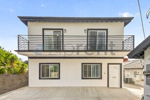 17426 Elkwood St in Los Angeles, CA - Building Photo